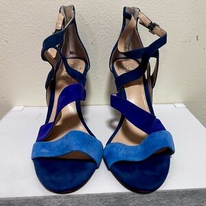 Vince Camuto heel
Closet clean out